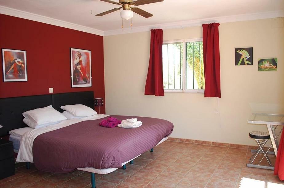 Bed & Breakfast Finca De Los Suenos Алаурін-де-ла-Торре Екстер'єр фото
